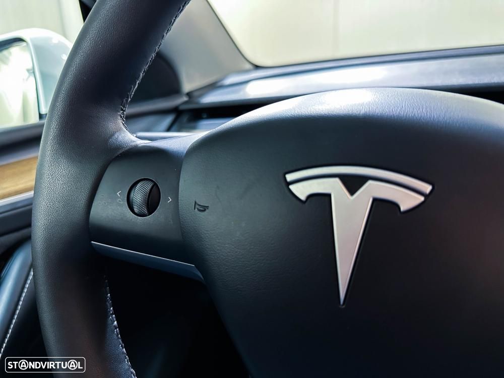Tesla Model Y Standard - 42