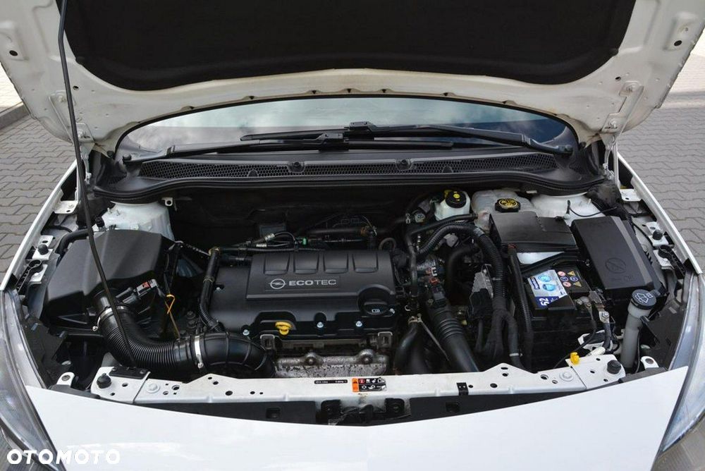 Opel Astra 1.4 Turbo Cosmo - 32