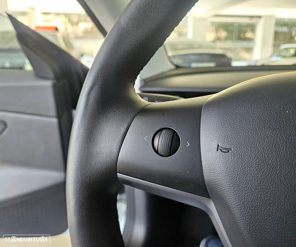 Tesla Model 3 Standard Range Plus RWD - 18
