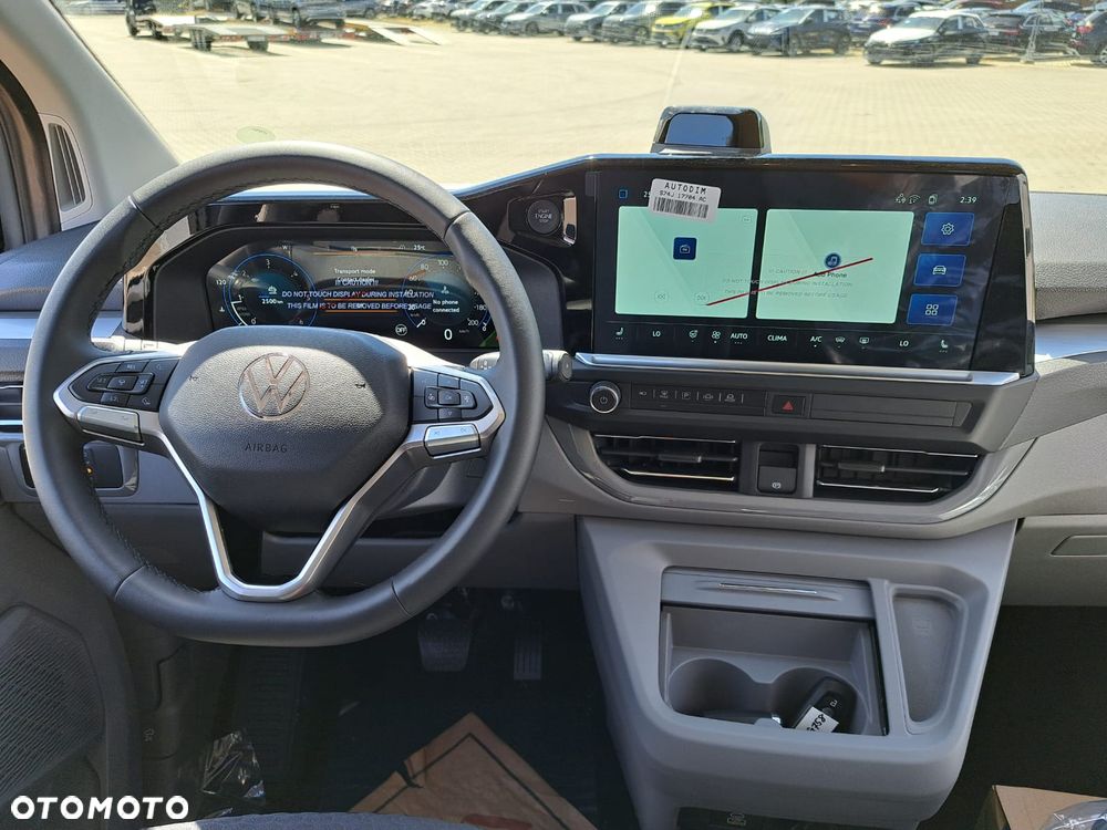 Volkswagen Caravelle - 13