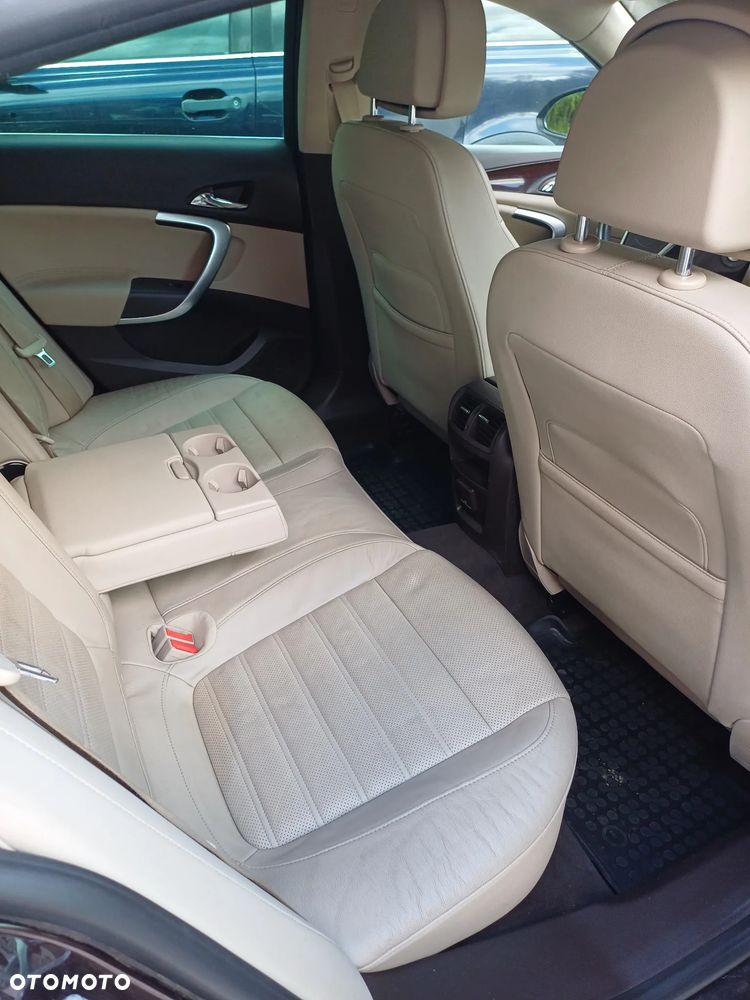 Opel Insignia 2.0 CDTI - 8