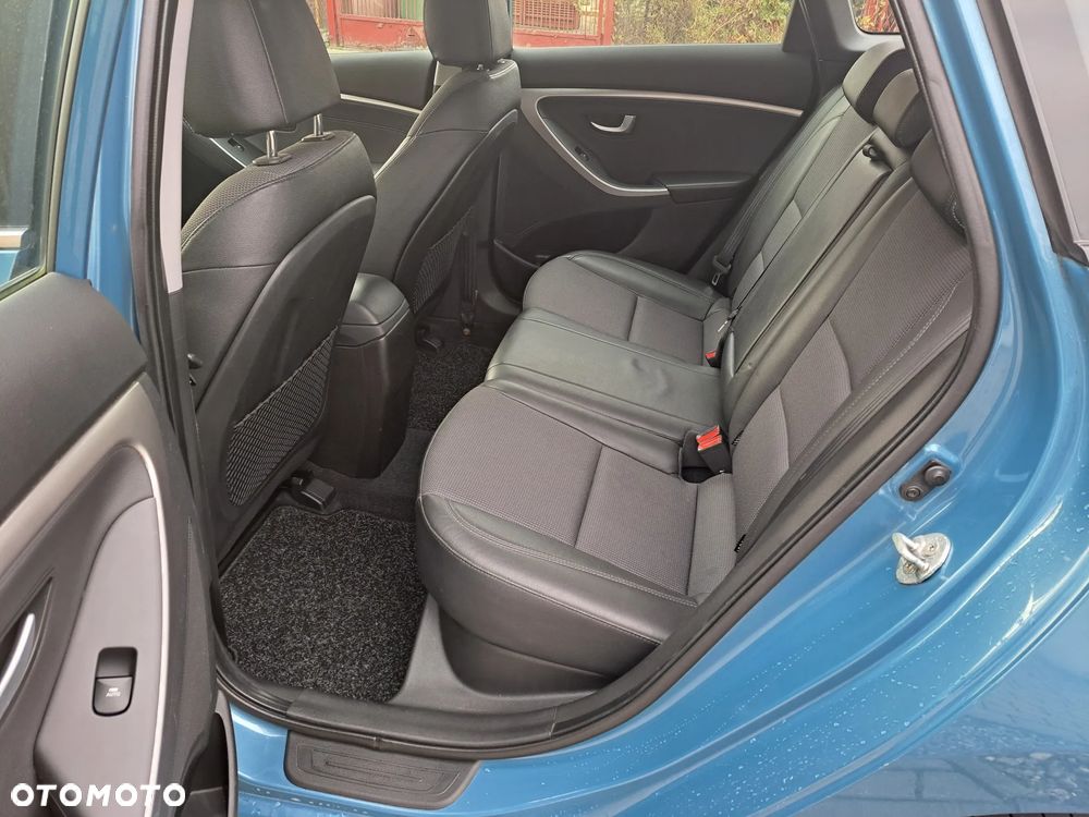 Hyundai i30 i30cw 1.6 CRDi Intro Edition - 9