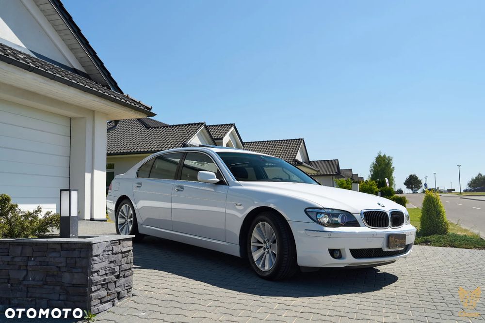 BMW Seria 7 750i L - 34