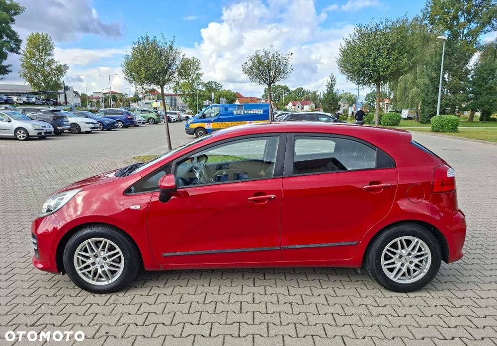 Kia Rio - 11