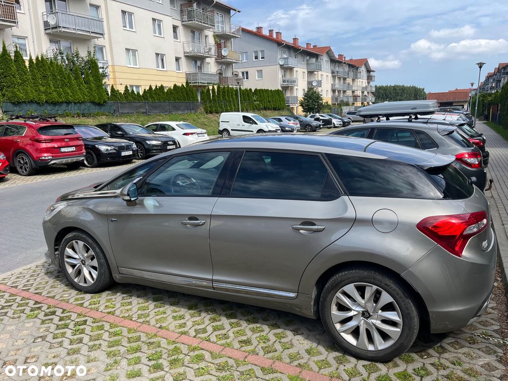 Citroën DS5 2.0 HDi Hybrid4 SoChic MCP - 3