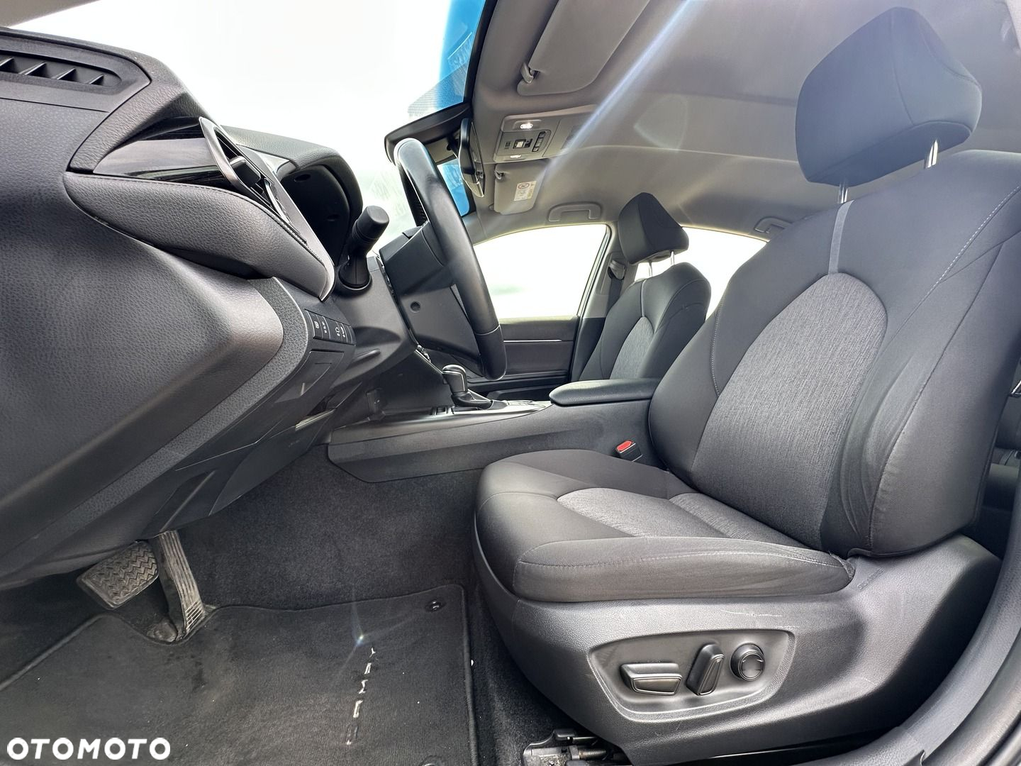 Toyota Camry - 11