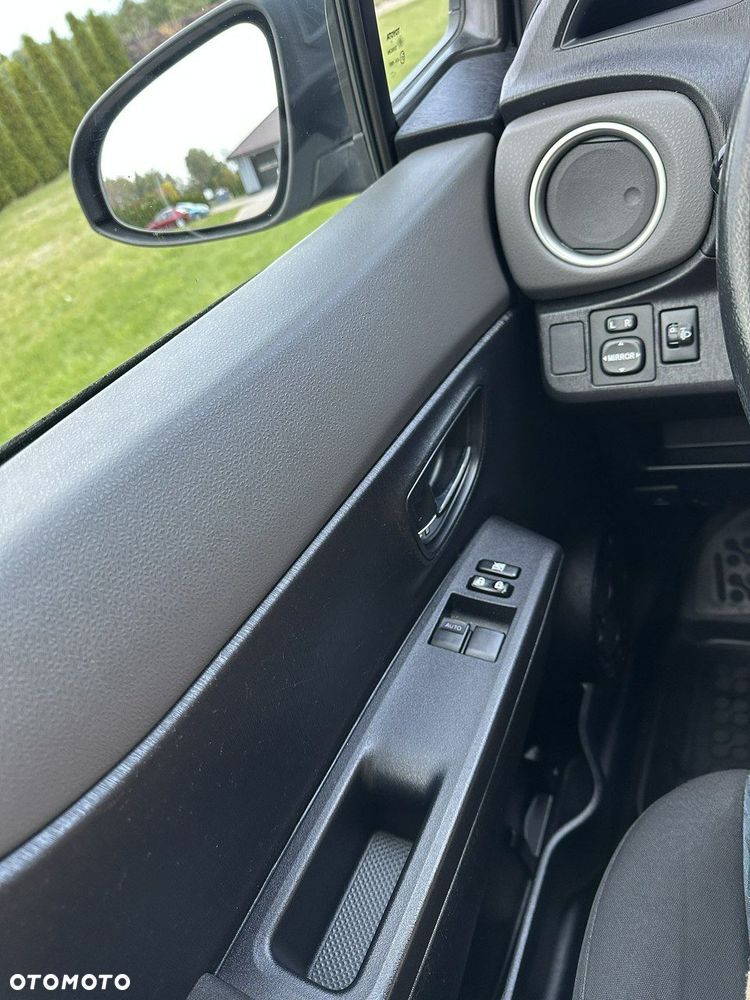 Toyota Yaris - 24
