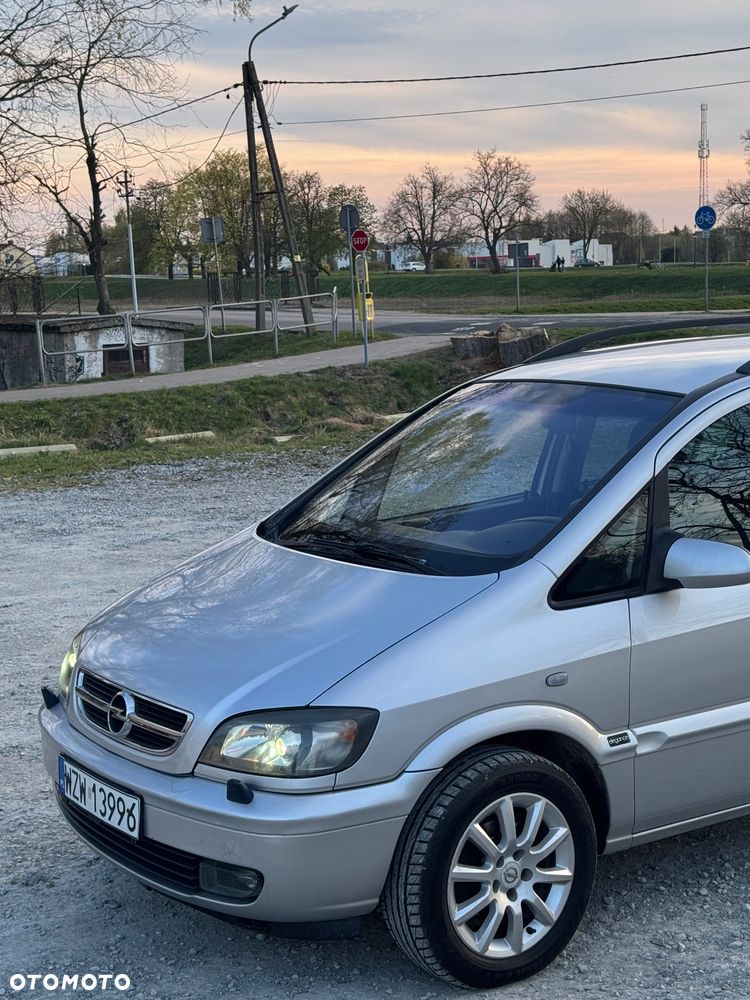 Opel Zafira 1.8 16V Elegance - 3