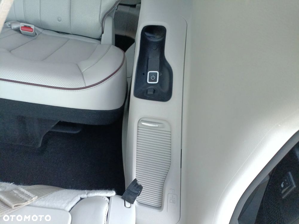 Chrysler Pacifica - 33