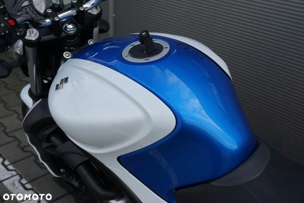 Suzuki Gladius - 14