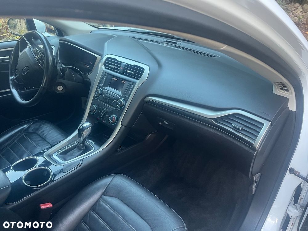 Ford Fusion - 7