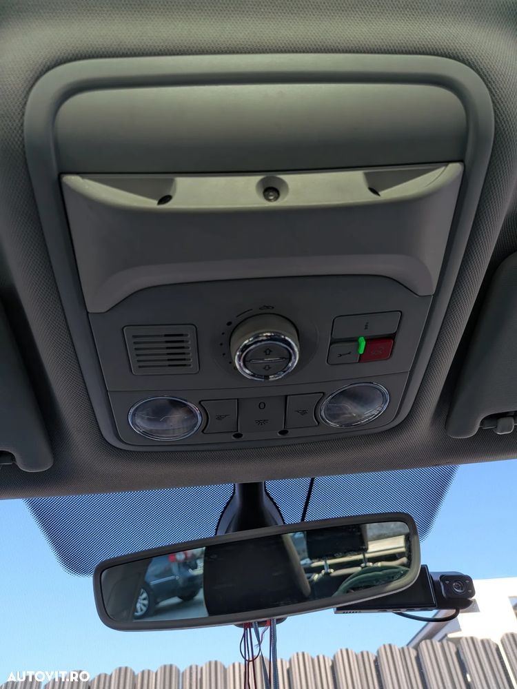 Skoda Octavia 1.6 TDI DSG Style - 9