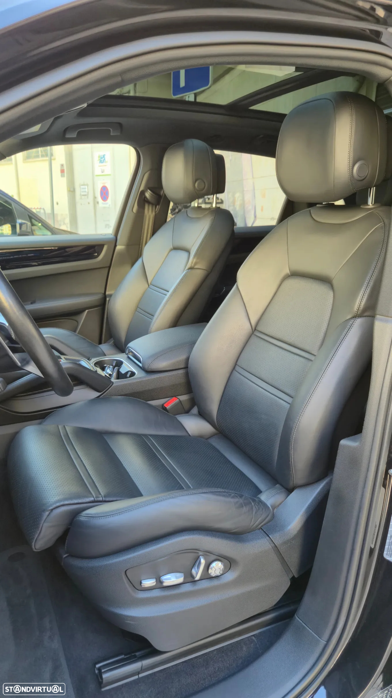 Porsche Cayenne E-Hybrid Platinum Edition - 40