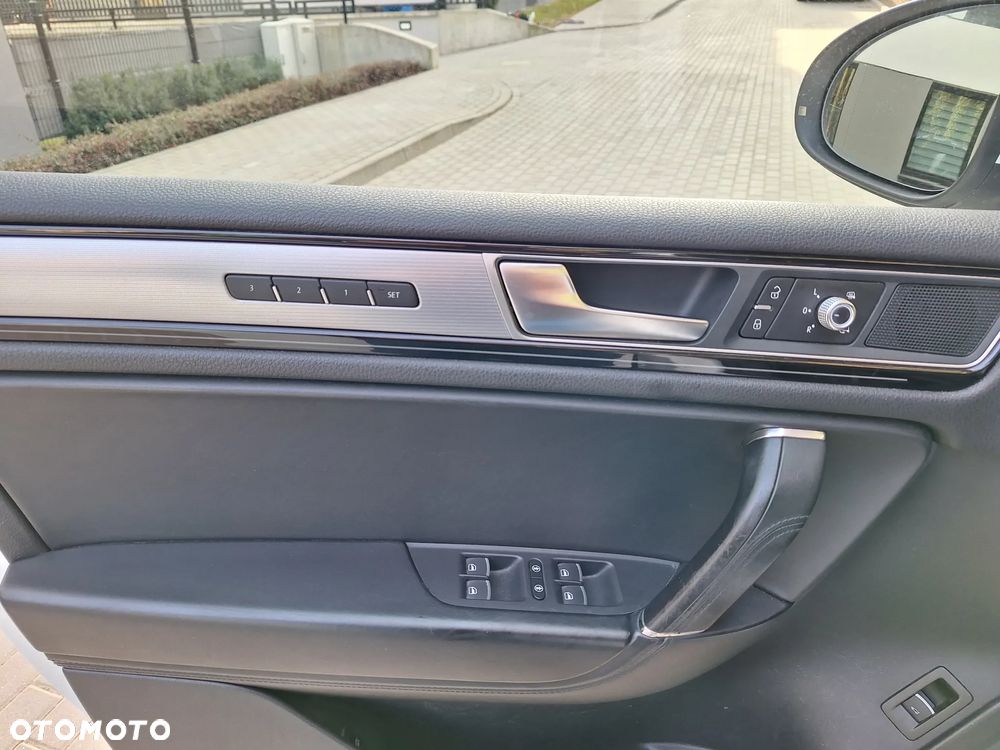 Volkswagen Touareg 3.0 V6 TDI BMT Perfectline R-Style - 21