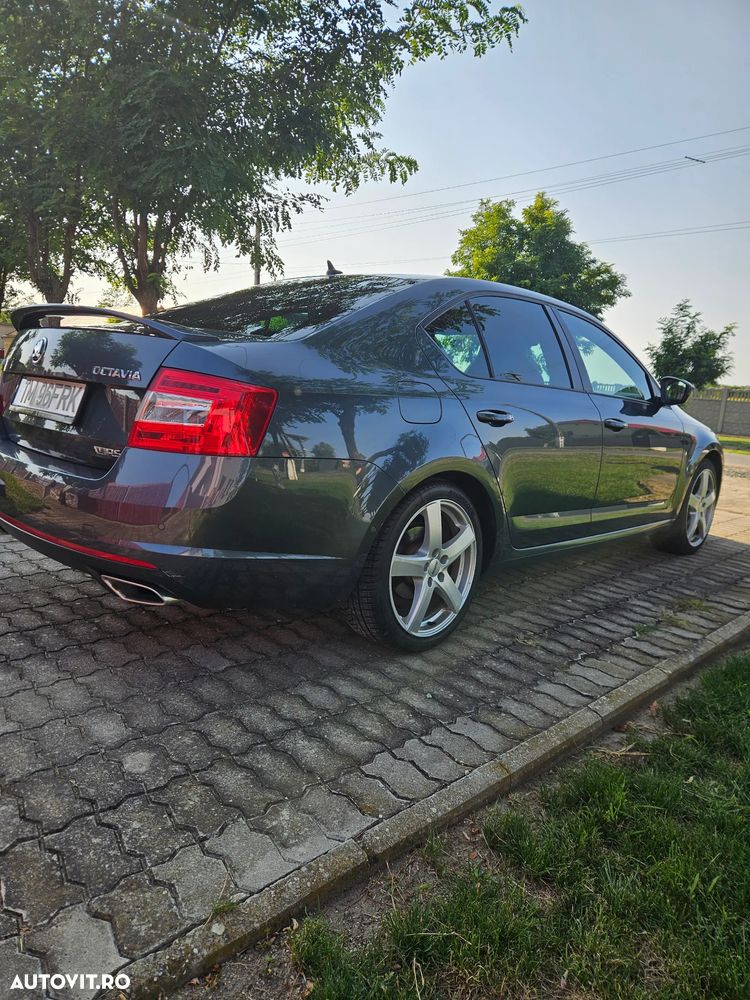 Skoda Octavia 2.0 TDI (Green tec) RS - 9