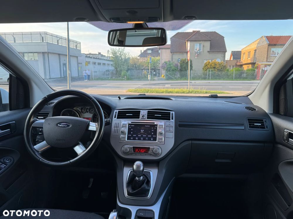Ford Kuga 2.0 TDCi 4x4 Titanium - 12