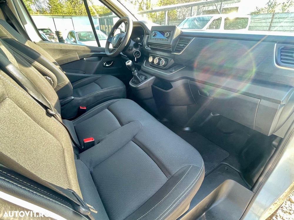 Renault Trafic 2.0 Blue dCi 110 S&S L2 8+1 Life - 10