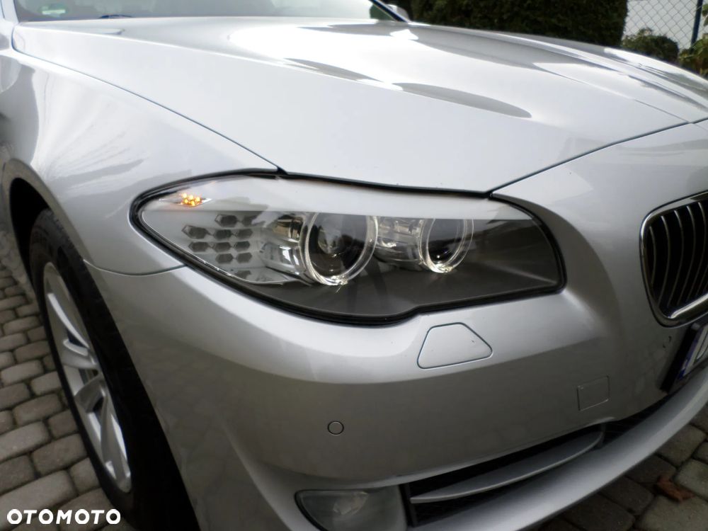 BMW Seria 5 520d - 24