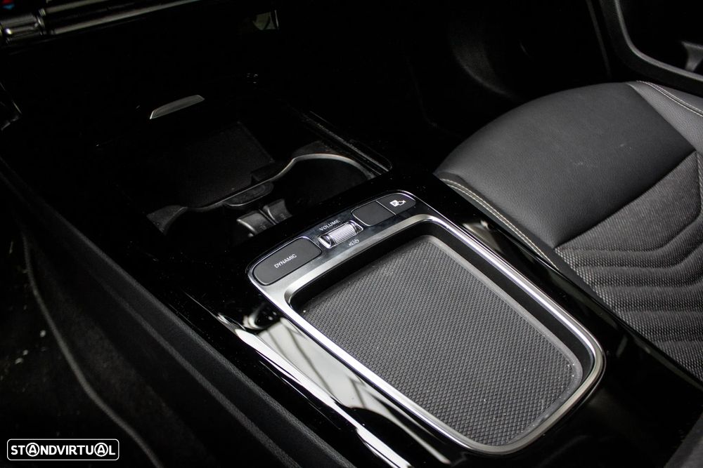 Mercedes-Benz A 250 e Style Plus - 22