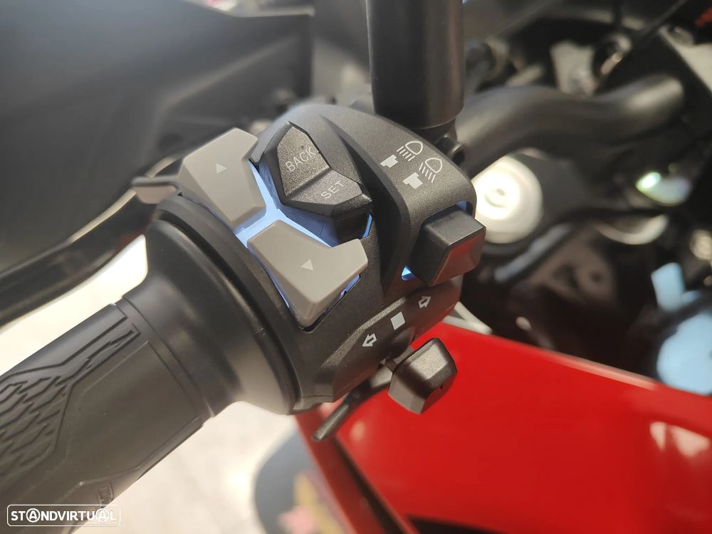 Moto Morini X-Cape 700 - 7
