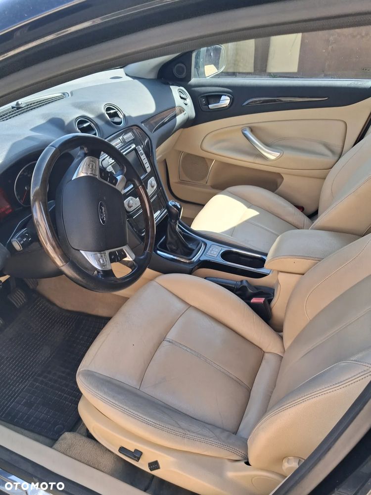 Ford Mondeo 2.0 Ghia - 4