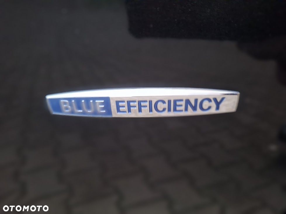 Mercedes-Benz Klasa E 200 CGI BlueEFFICIENCY Automatik Avantgarde - 22