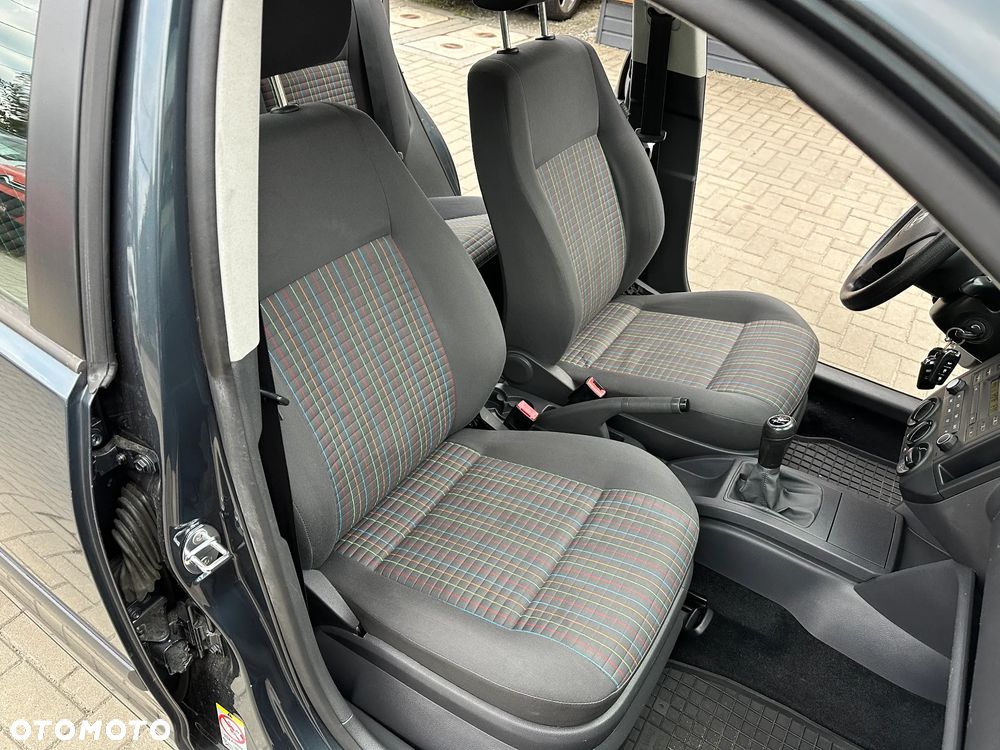 Volkswagen Polo - 16