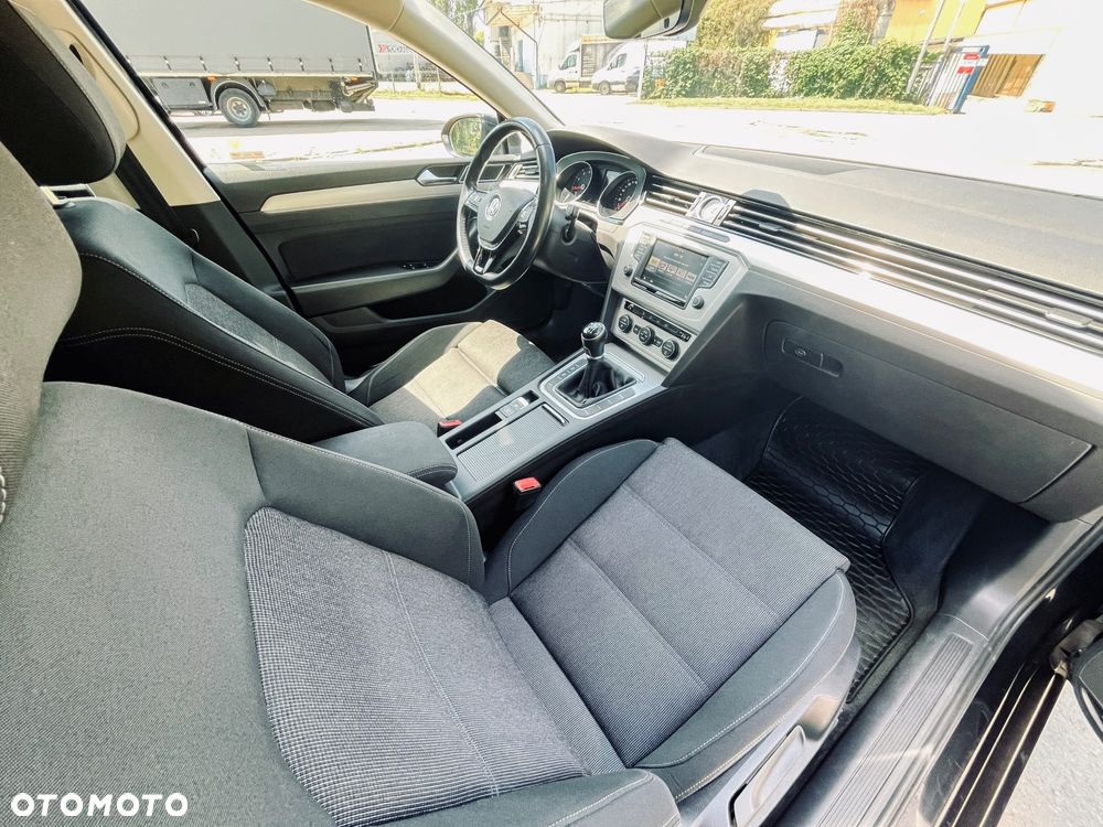 Volkswagen Passat 1.8 TSI BMT Comfortline - 11