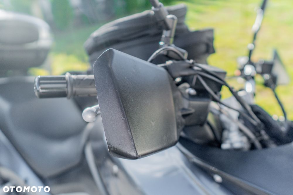 Suzuki V-STROM - 15