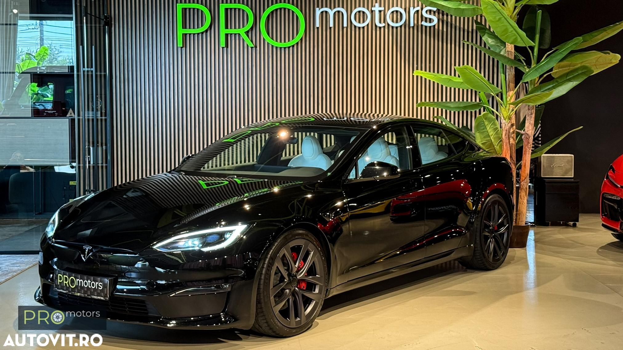 Tesla Model S Plaid - 1