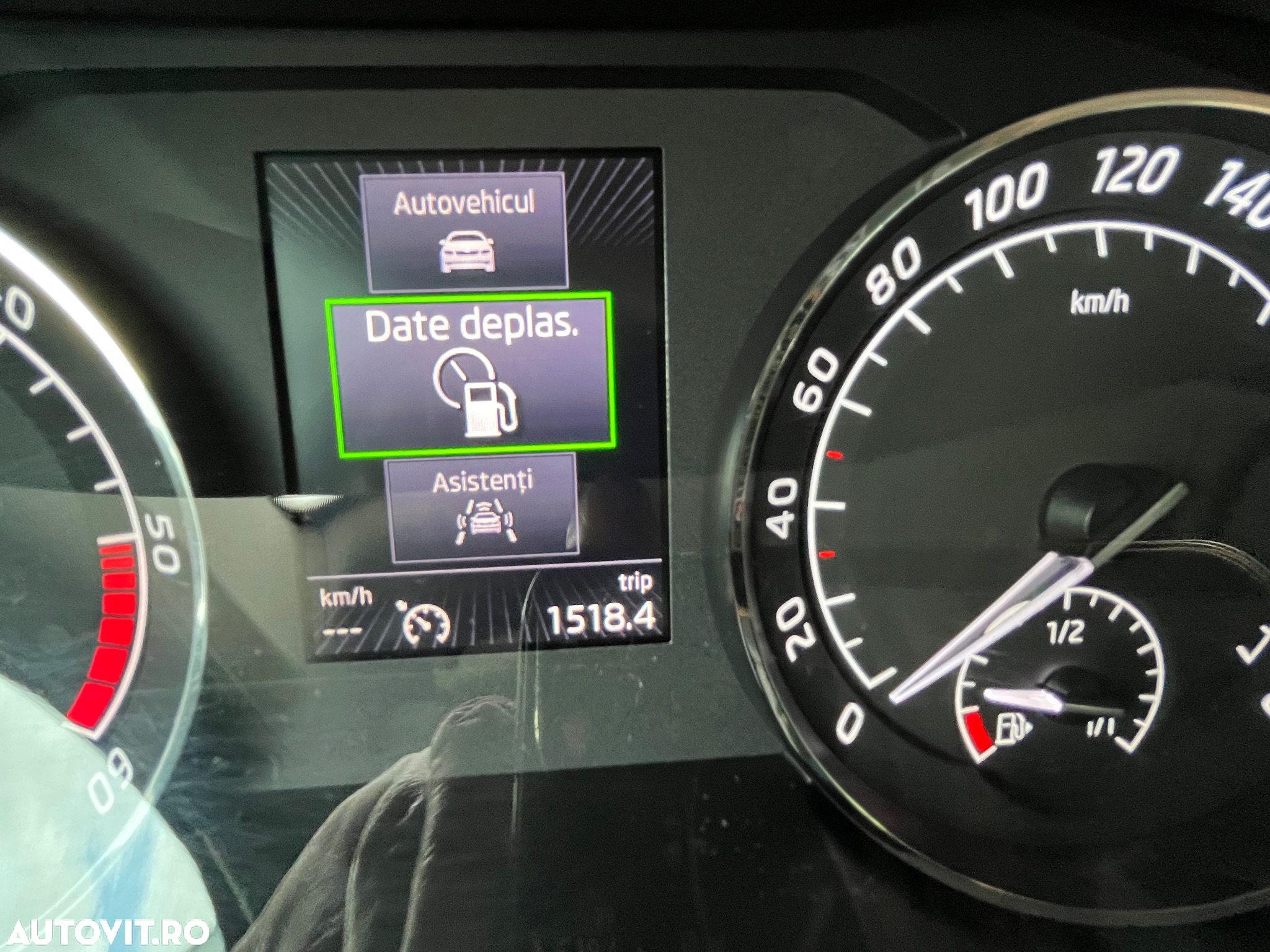 Skoda Superb 2.0 TDI DSG Ambition - 39