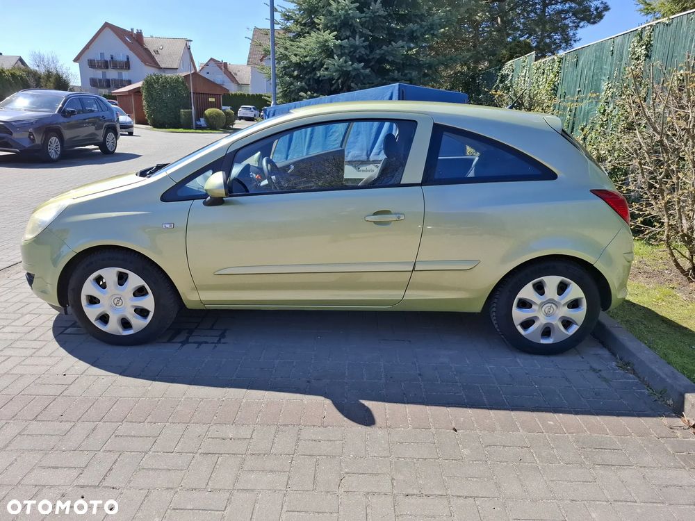 Opel Corsa 1.2 16V Cosmo - 2