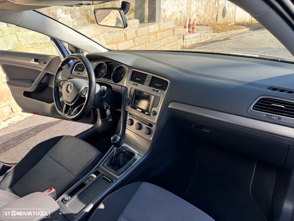 VW Golf 1.6 TDI Trendline - 21