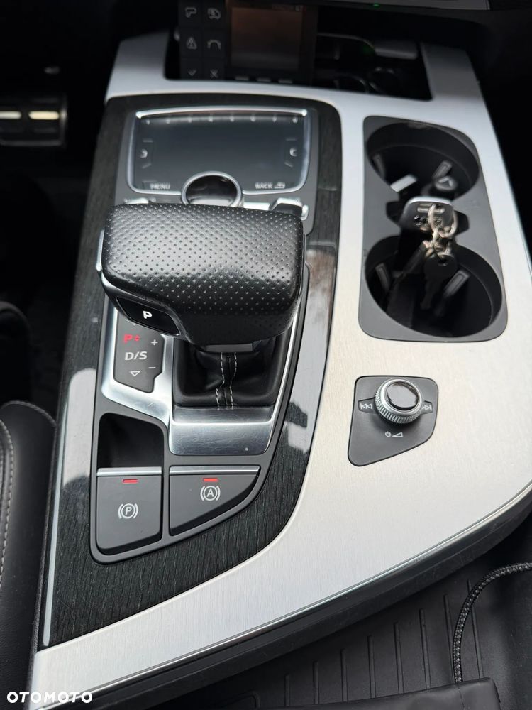 Audi Q7 2017 photo 5