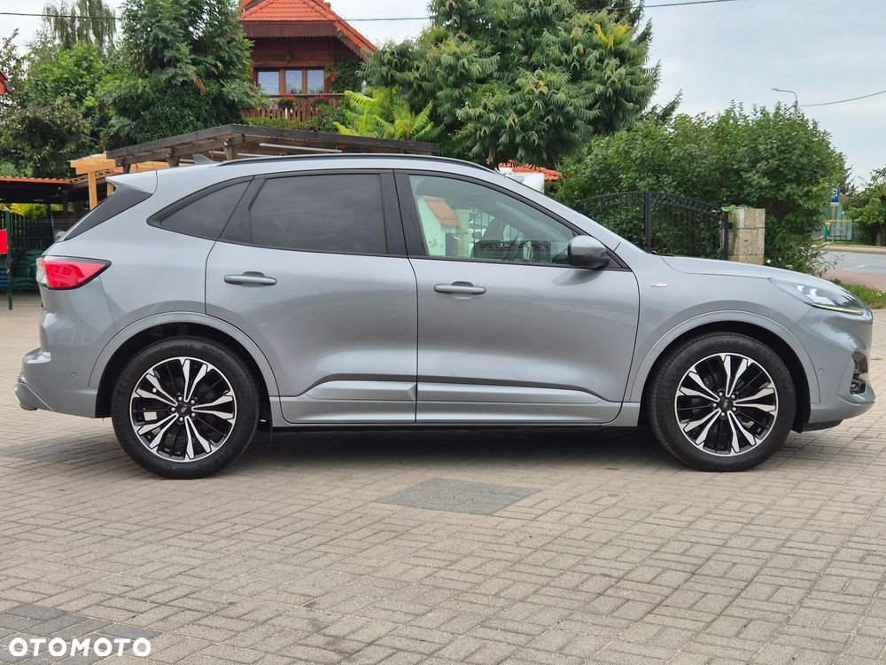 Ford Kuga 1.5 EcoBoost ST-LINE - 12