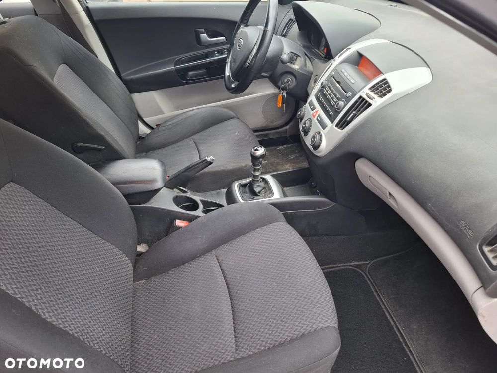 Kia Ceed Cee'd 1.4 Comfort - 32