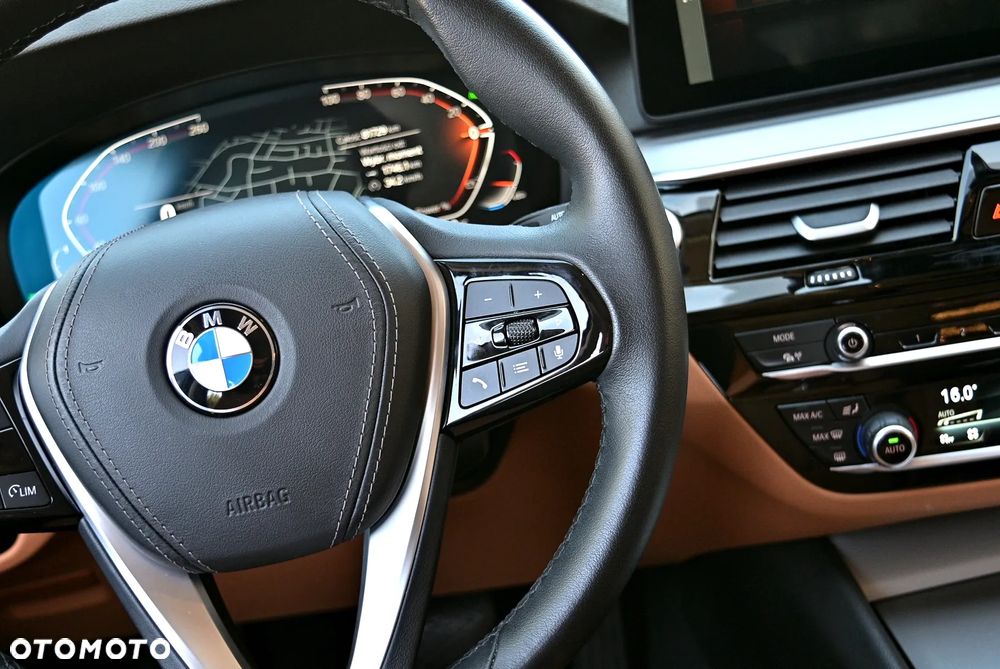 BMW Seria 5 520i - 18