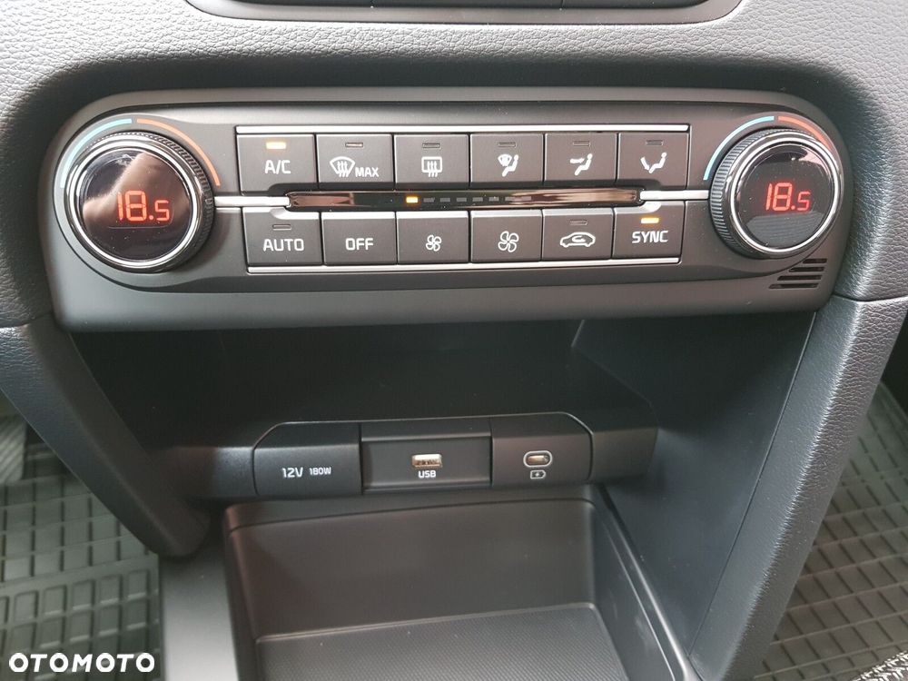 Kia XCeed 1.5 T-GDI M - 18