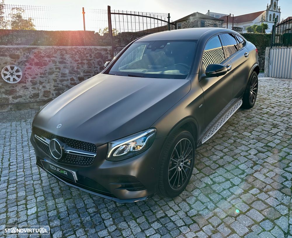 Mercedes-Benz GLC 300 e Coupe 4Matic 9G-TRONIC AMG Line - 4