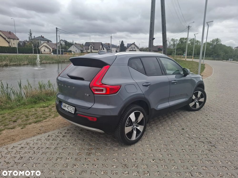 Volvo XC 40 T5 AWD Geartronic Momentum Pro - 27