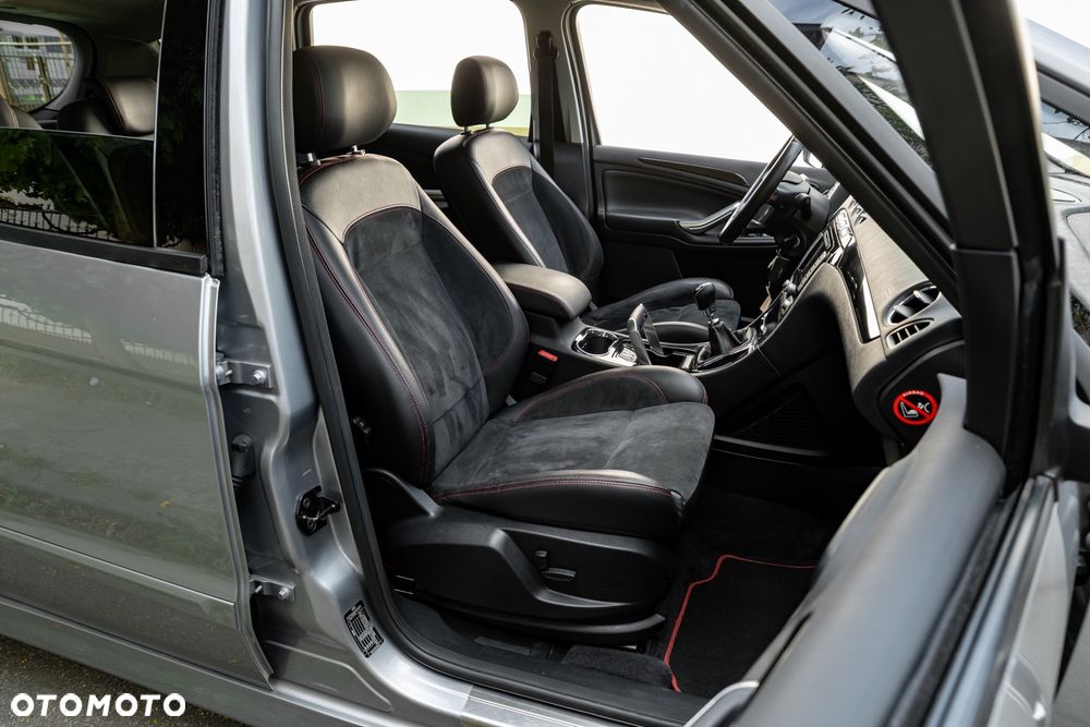 Ford S-Max 2.5 Titanium - 25