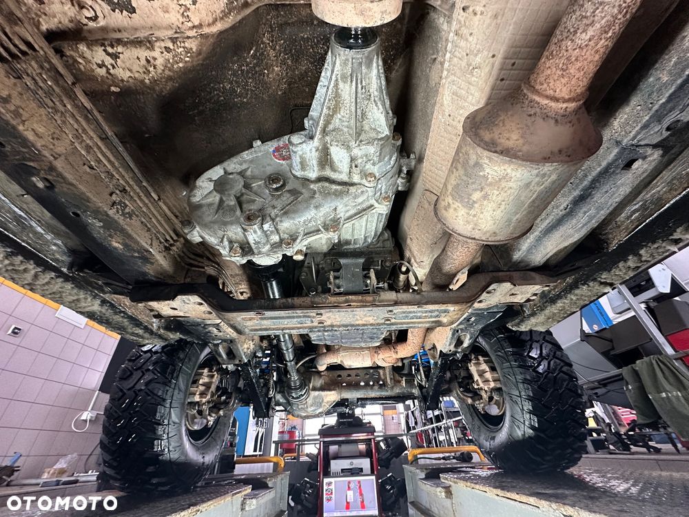 Jeep Grand Cherokee - 30