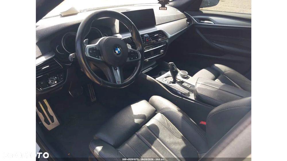 BMW Seria 5 530i xDrive M Sport Edition - 8