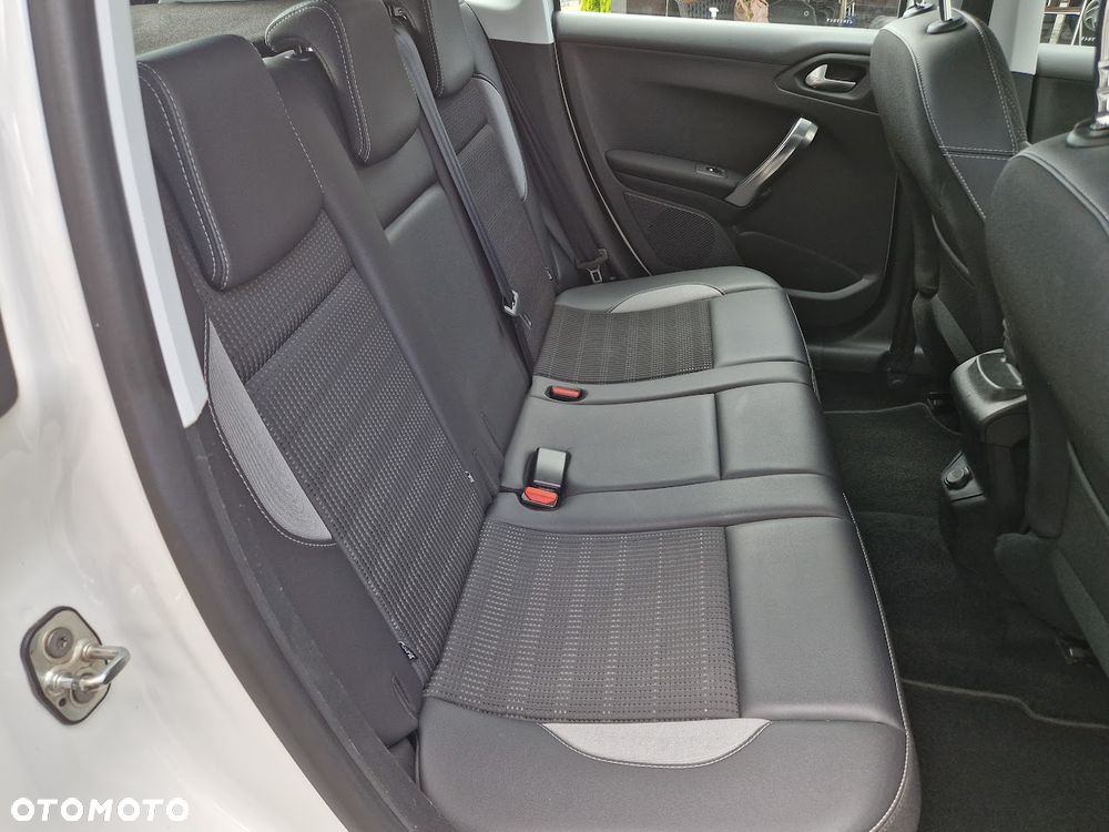 Peugeot 2008 PureTech 110 Stop&Start Allure - 17