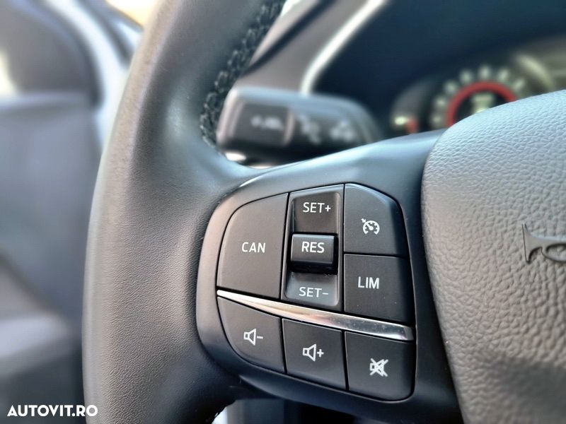 Ford Focus 1.0 EcoBoost Hybrid TITANIUM X - 21
