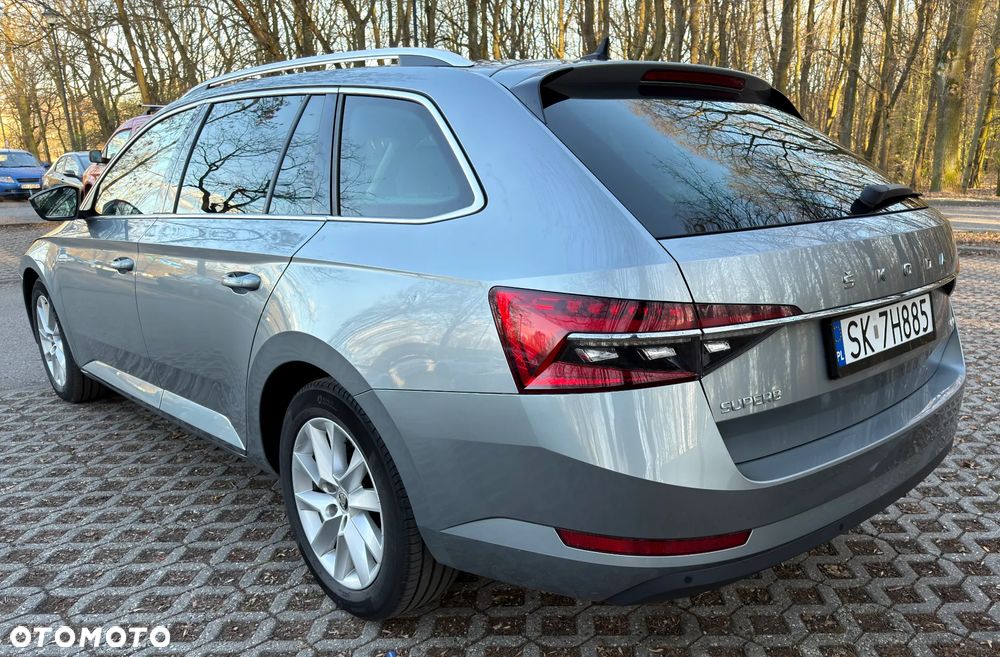 Skoda Superb 2.0 TDI SCR 4x4 Style DSG - 8