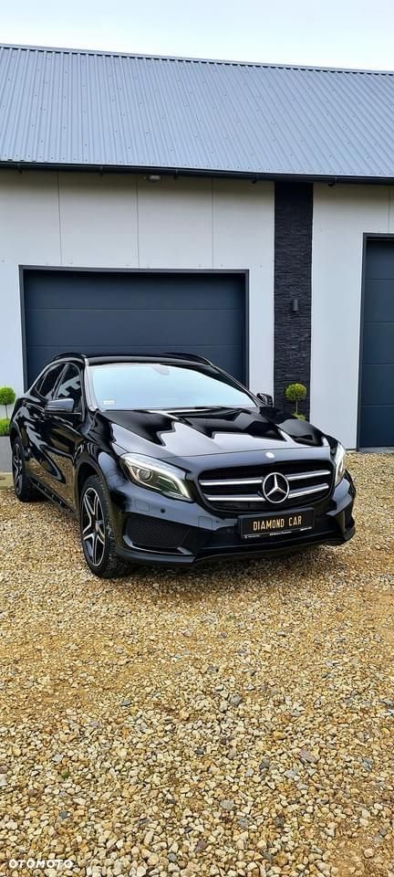 Mercedes-Benz GLA - 4