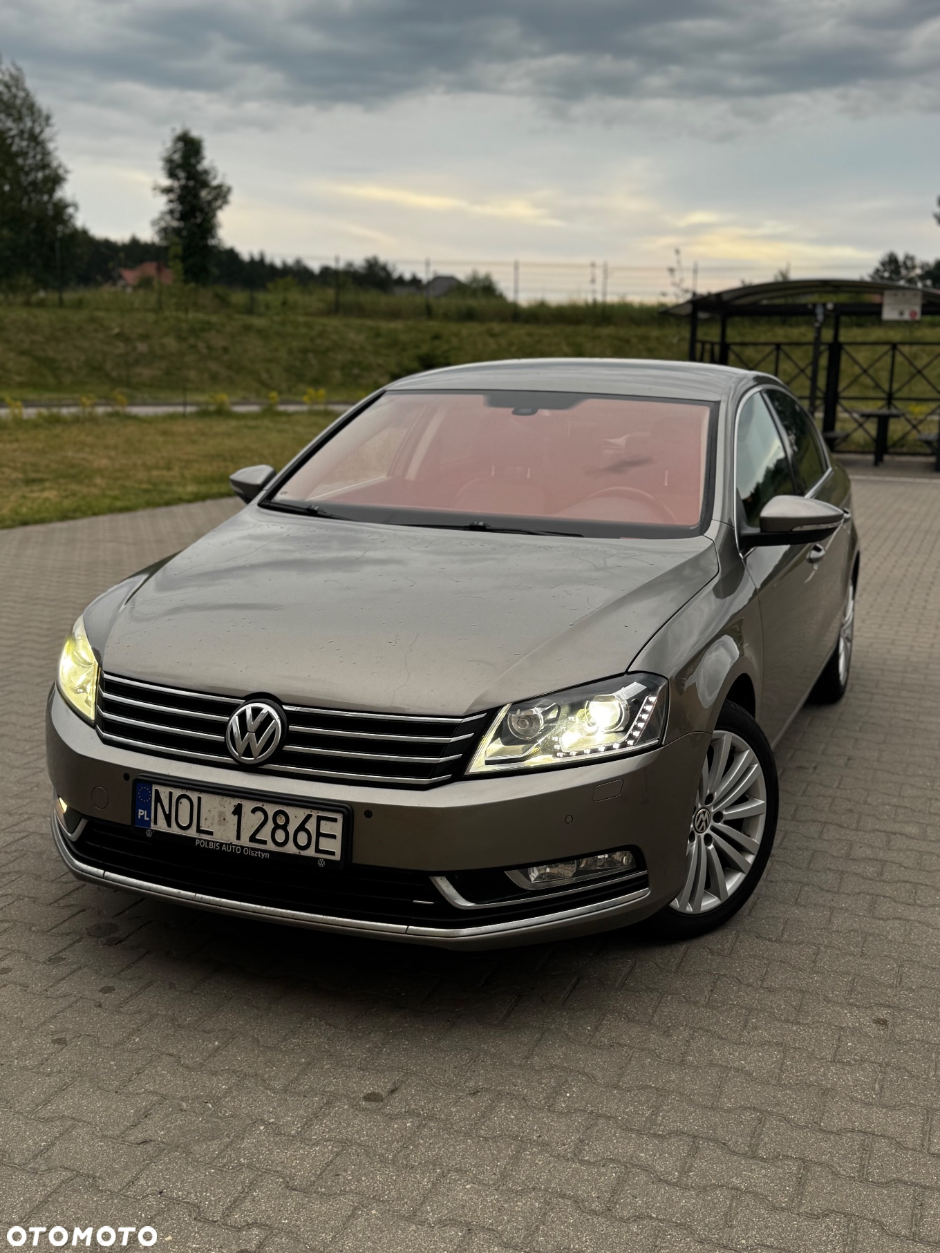 Volkswagen Passat 2.0 TDI Highline DSG - 2