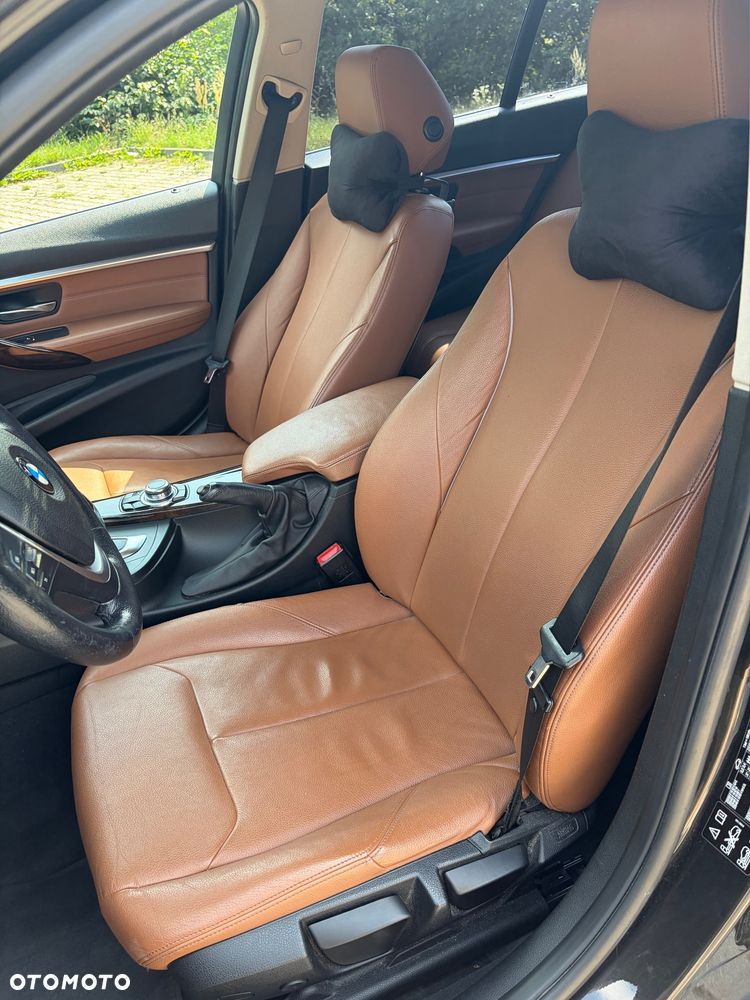 BMW Seria 3 320d xDrive Luxury Line - 15