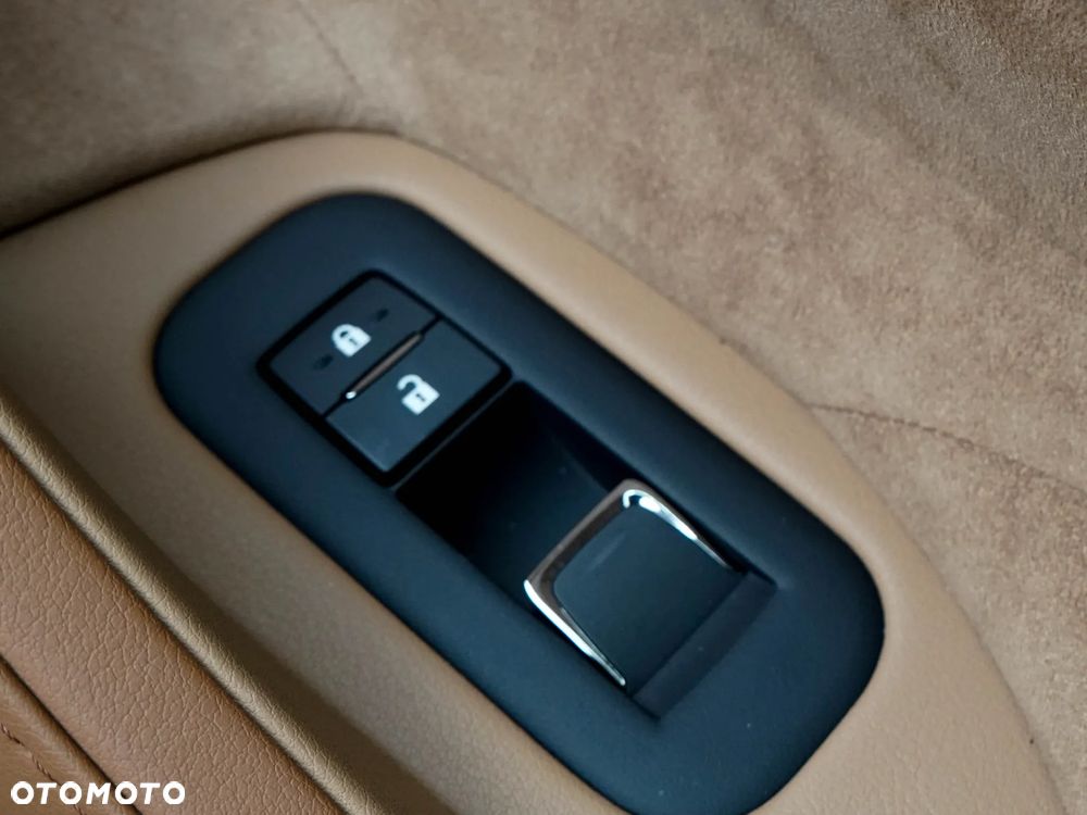 Lexus LC 500h Prestige - 26